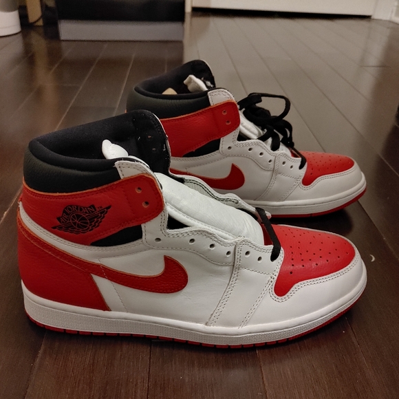 AIR JORDAN 1 RETRO HIGH OG HERITAGE 2022 - Picture 6 of 10